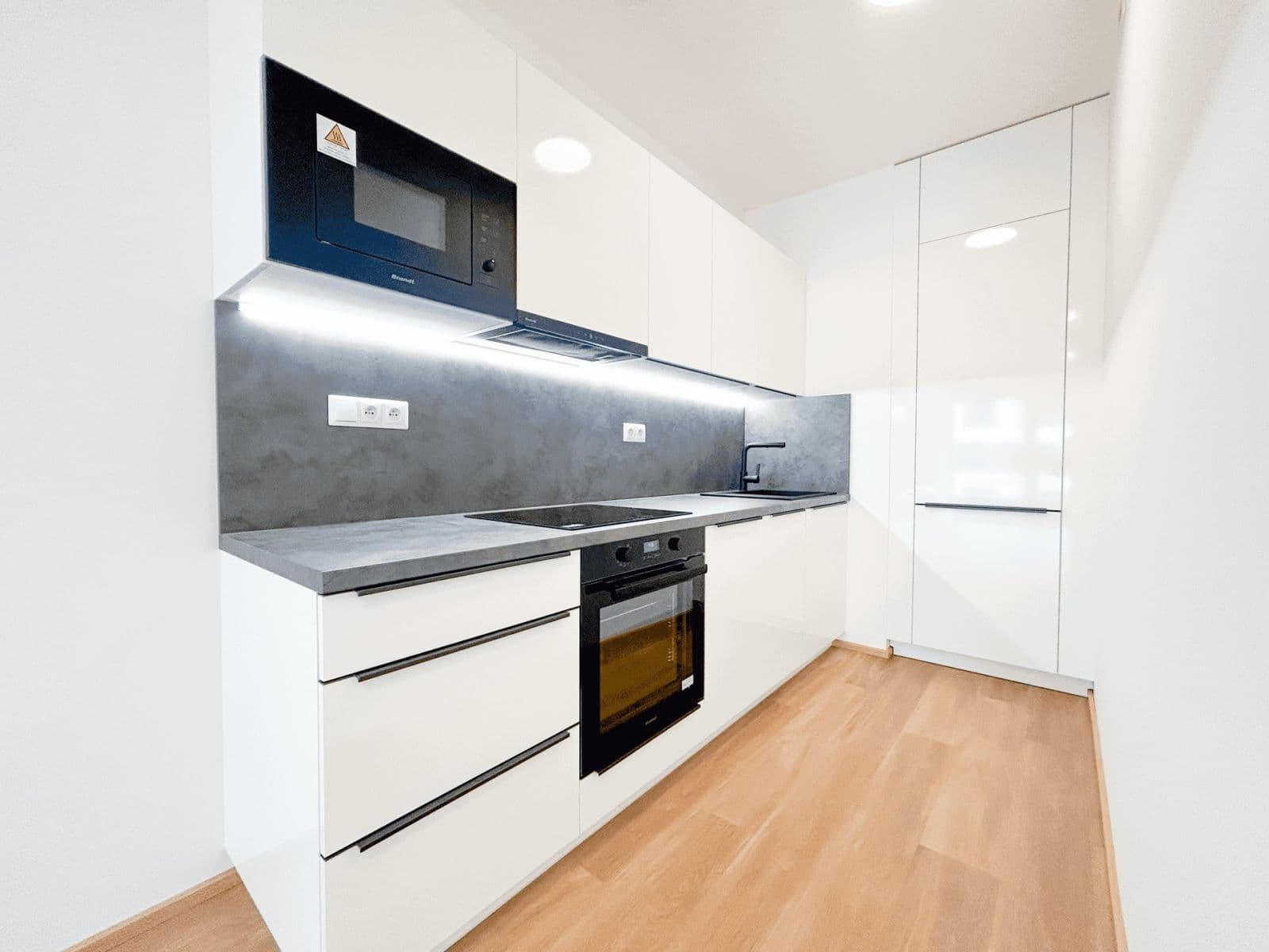 Pronájem bytu 2+kk 59 m², Domalípova, Praha, Praha Pronájem bytu 2+kk 59 m², Domalípova, Praha, Praha
