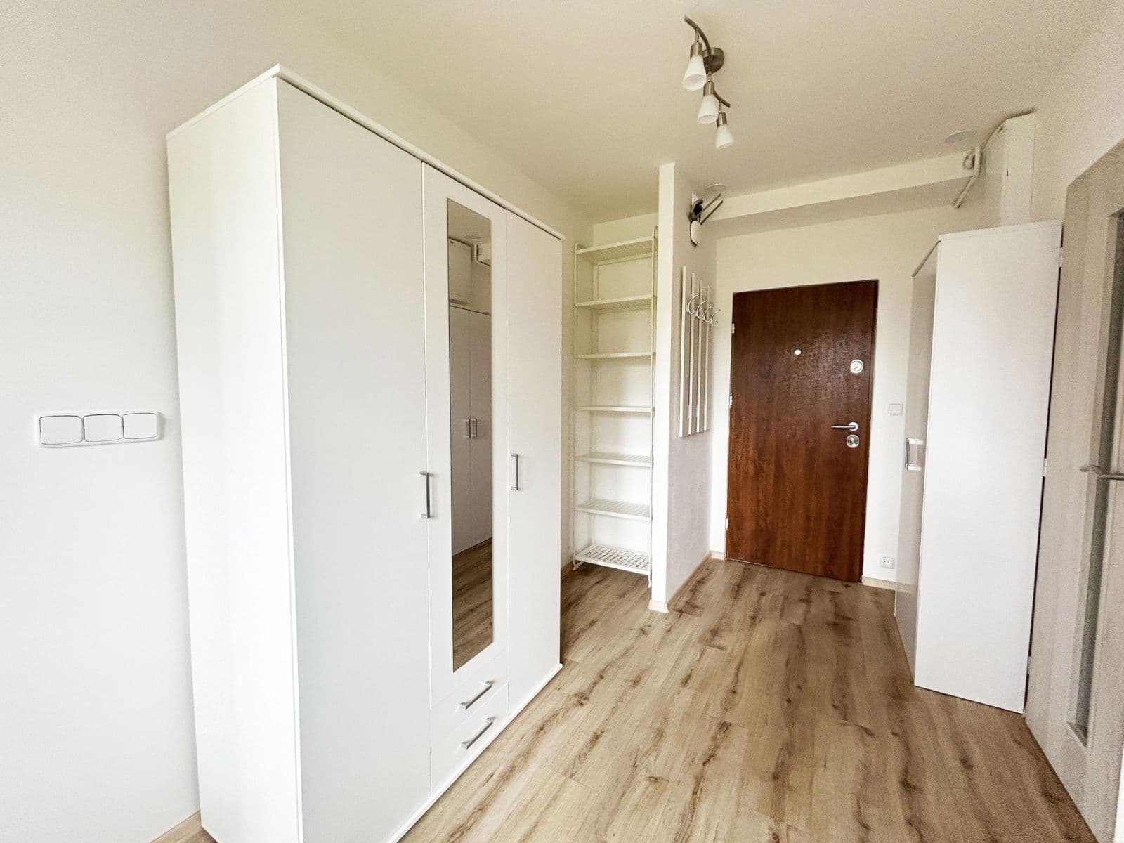 Pronájem bytu 1+kk 45 m², Roztocká, Velké Přílepy, Středočeský kraj Pronájem bytu 1+kk 45 m², Roztocká, Velké Přílepy, Středočeský kraj