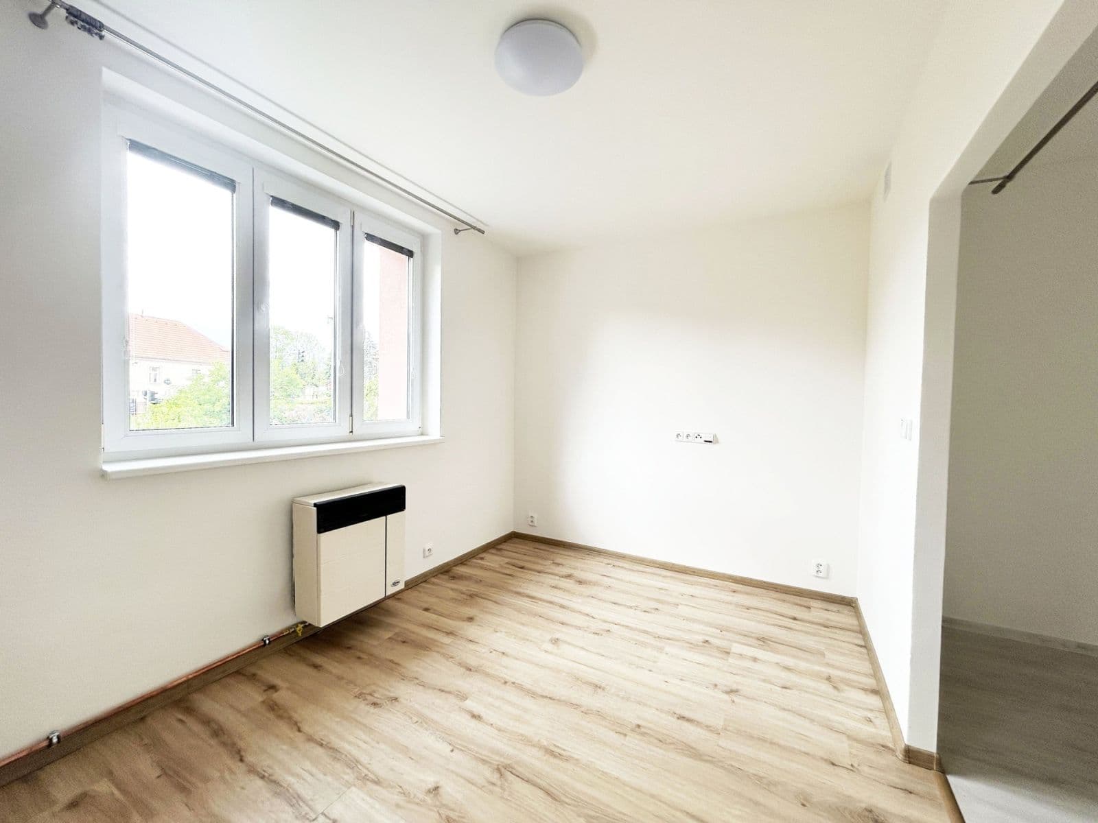 Pronájem bytu 1+kk 45 m², Roztocká, Velké Přílepy, Středočeský kraj Pronájem bytu 1+kk 45 m², Roztocká, Velké Přílepy, Středočeský kraj