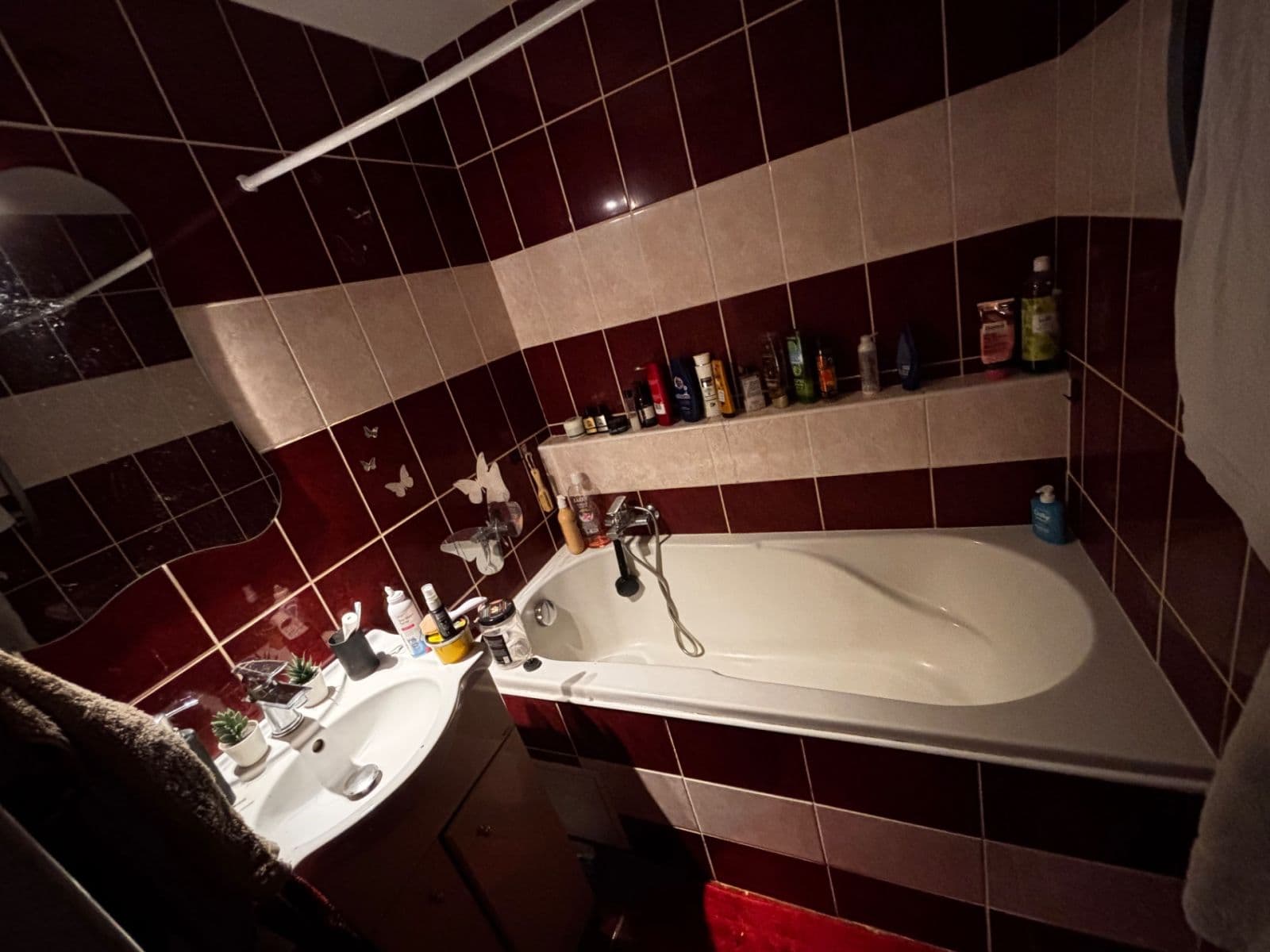 Pronájem bytu 3+1 60 m², J. A. Gagarina, Nejdek, Karlovarský kraj Pronájem bytu 3+1 60 m², J. A. Gagarina, Nejdek, Karlovarský kraj