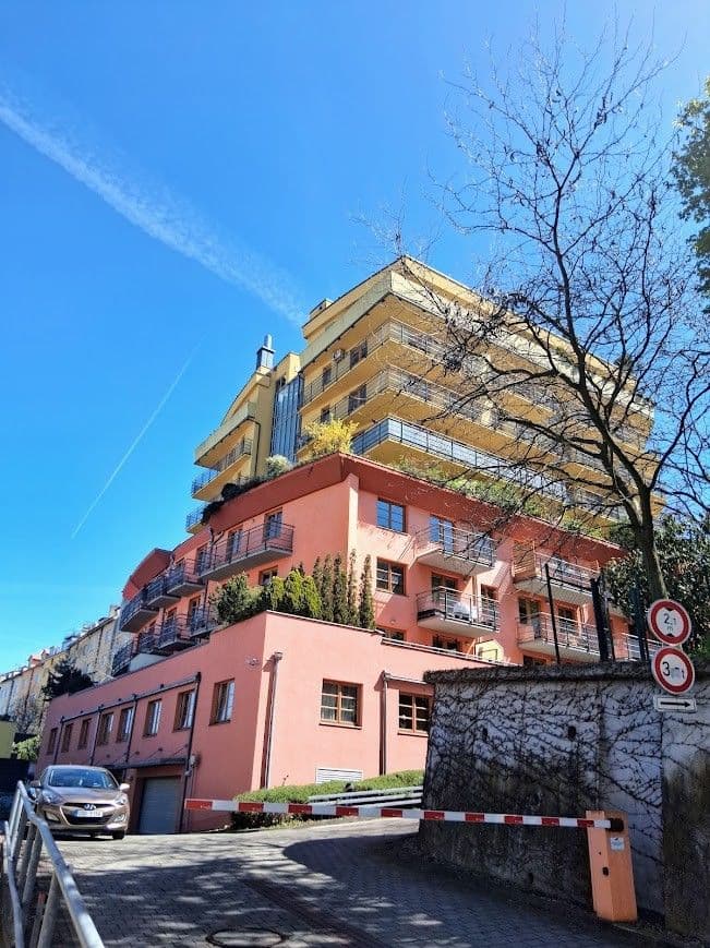 Prodej bytu 2+kk 64 m², Šlikova, Praha, Praha Prodej bytu 2+kk 64 m², Šlikova, Praha, Praha