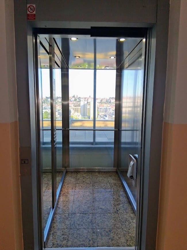Prodej bytu 2+kk 64 m², Šlikova, Praha, Praha Prodej bytu 2+kk 64 m², Šlikova, Praha, Praha