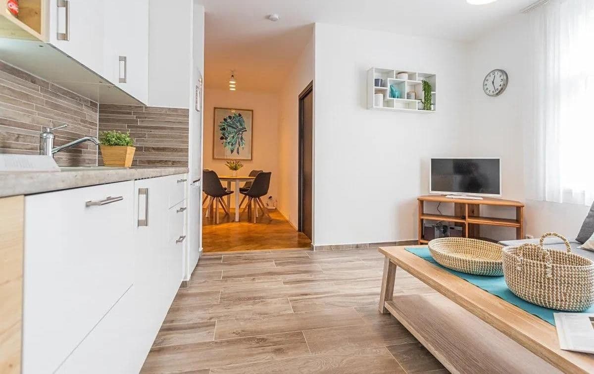 Pronájem bytu 2+kk 42 m², Pod Zvonařkou, Praha, Praha Pronájem bytu 2+kk 42 m², Pod Zvonařkou, Praha, Praha