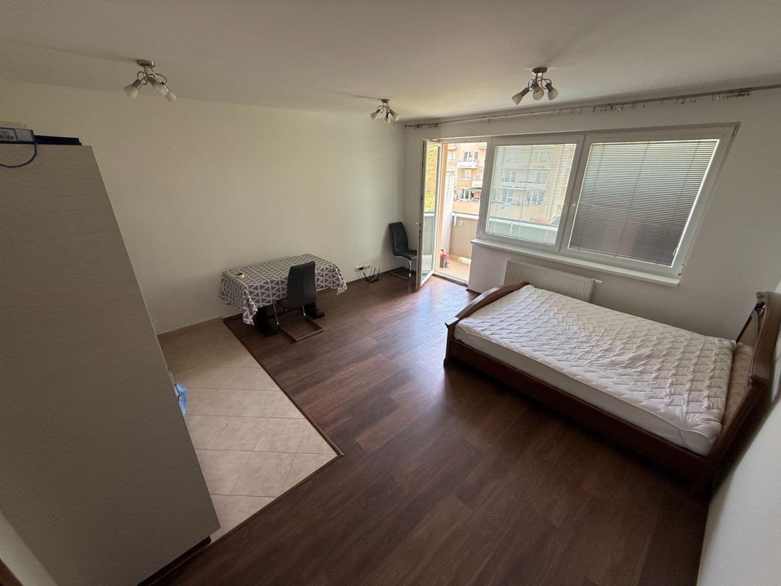 Pronájem bytu 1+kk 37 m², Modenská, Praha, Praha Pronájem bytu 1+kk 37 m², Modenská, Praha, Praha