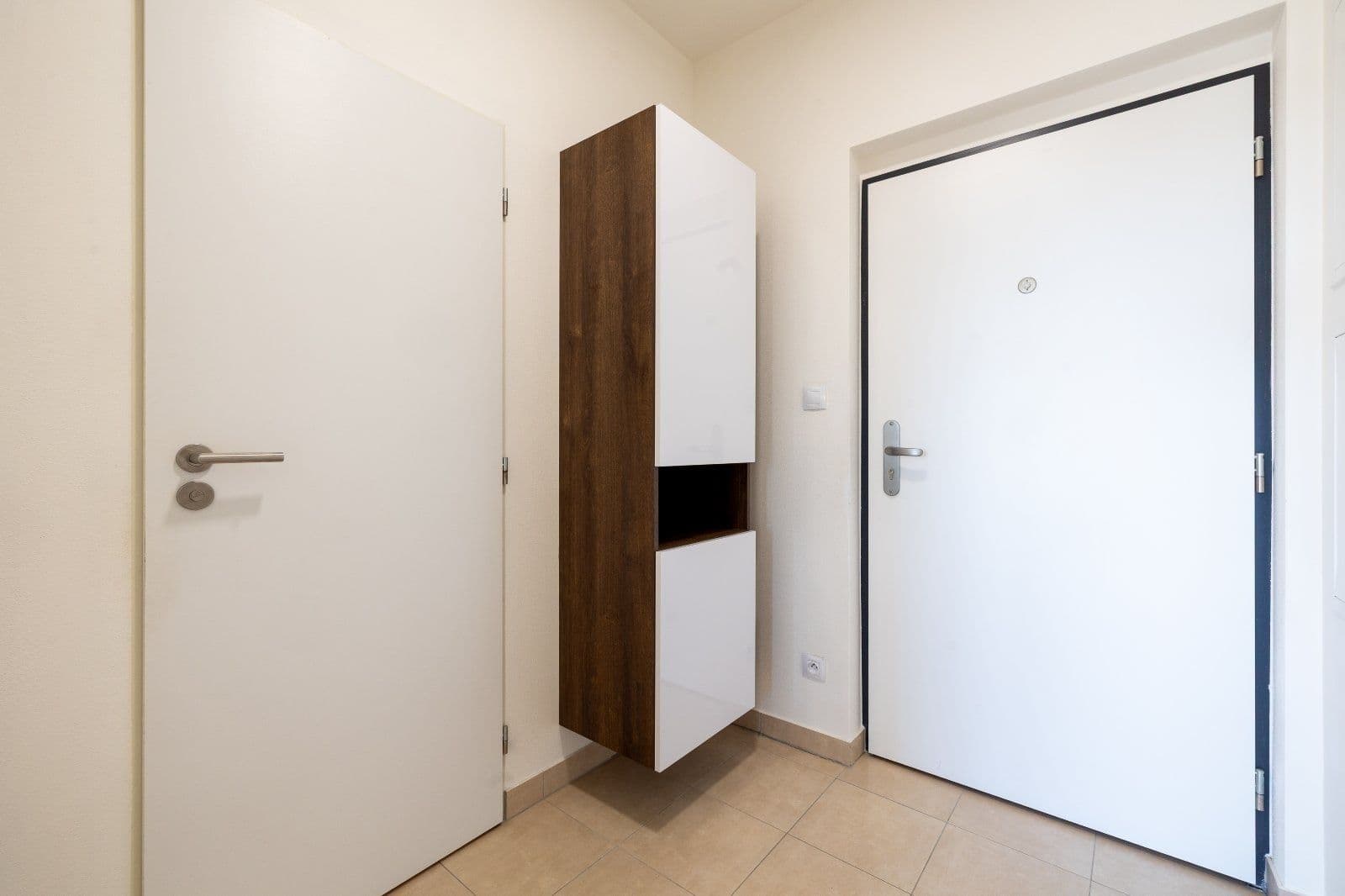 Pronájem bytu 1+kk 27 m², Magisterská, Plzeň, Plzeňský kraj Pronájem bytu 1+kk 27 m², Magisterská, Plzeň, Plzeňský kraj