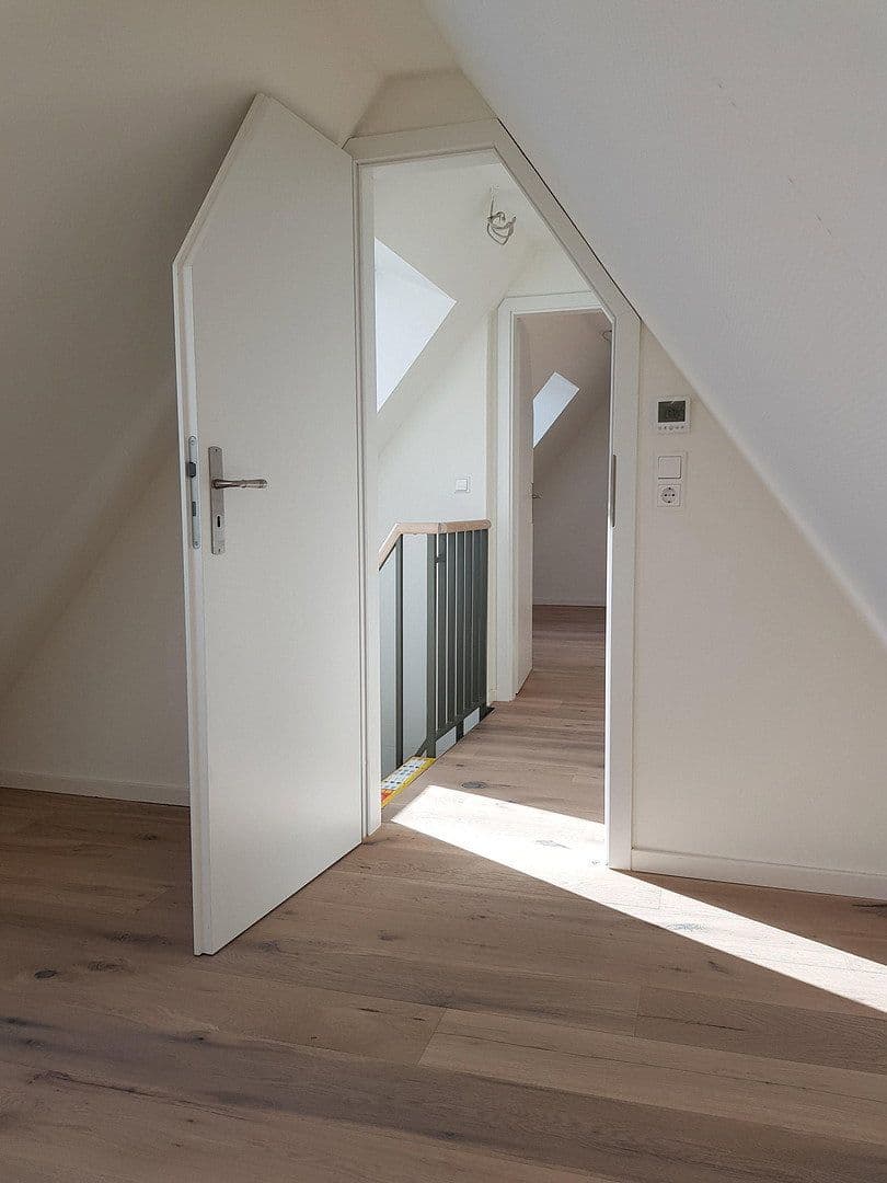 Pronájem domu 115 m², pozemek 90 m², Waiblingen, Bádensko-Württembersko Pronájem domu 115 m², pozemek 90 m², Waiblingen, Bádensko-Württembersko