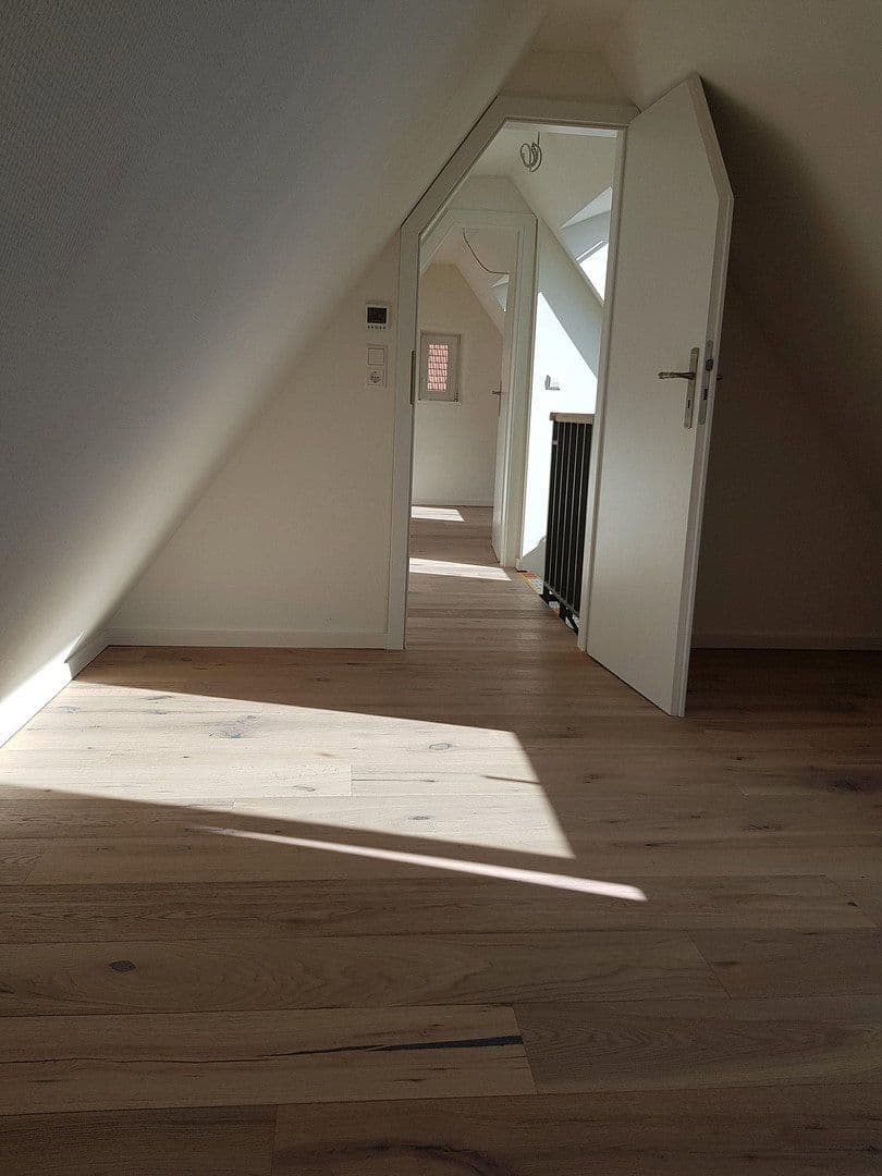 Pronájem domu 115 m², pozemek 90 m², Waiblingen, Bádensko-Württembersko Pronájem domu 115 m², pozemek 90 m², Waiblingen, Bádensko-Württembersko