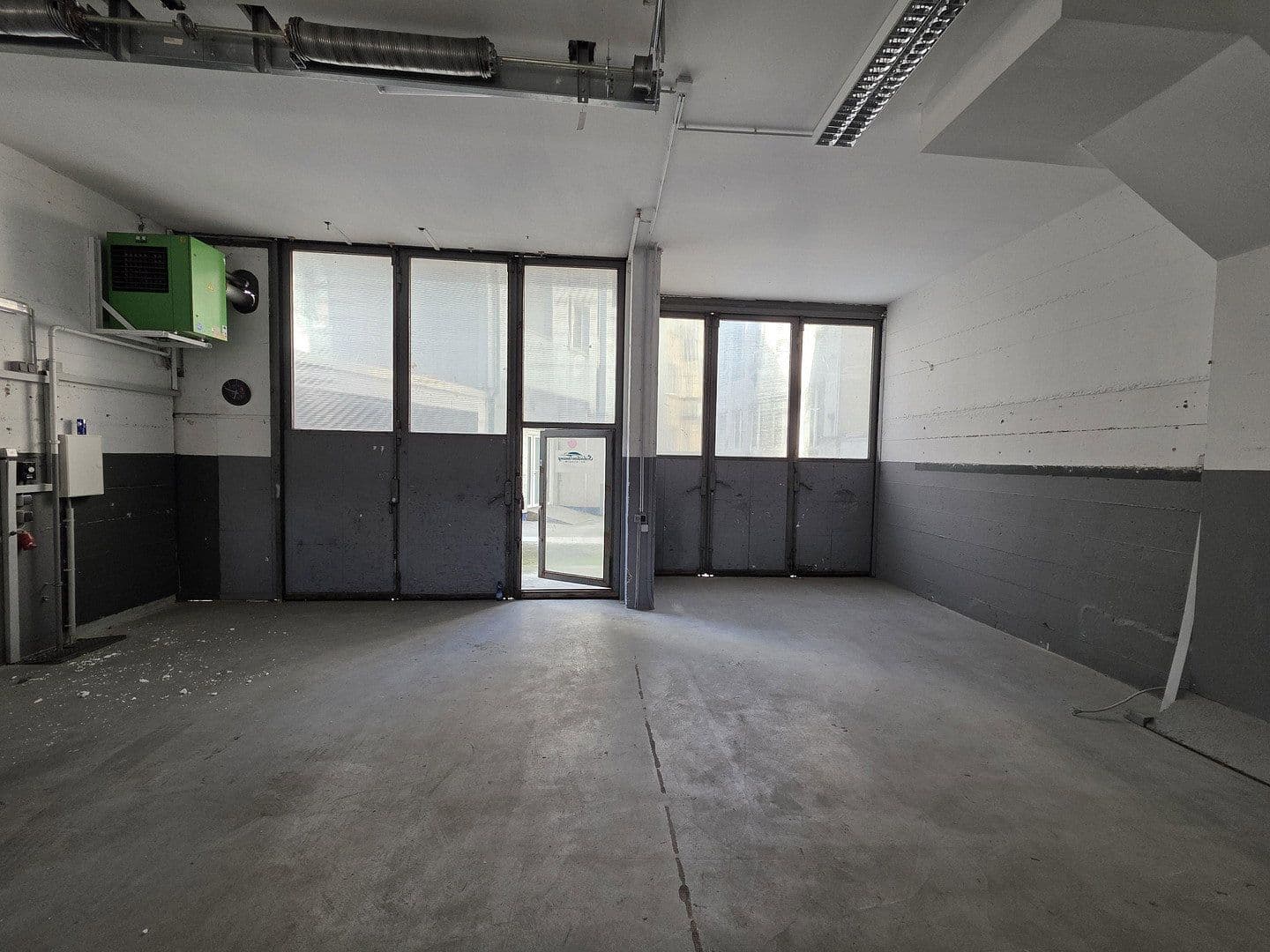 Pronájem nebytového prostoru 174 m², Durlacherstraße 70, Pforzheim, Bádensko-Württembersko Pronájem nebytového prostoru 174 m², Durlacherstraße 70, Pforzheim, Bádensko-Württembersko