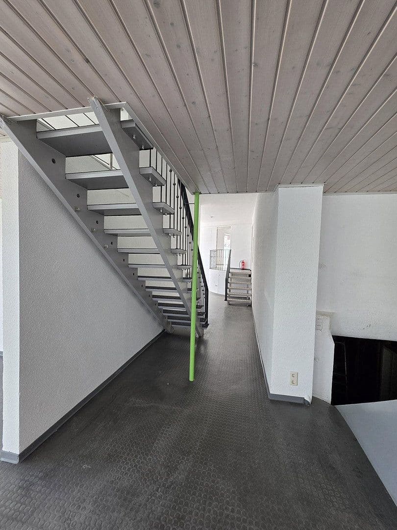 Pronájem kanceláře 323 m², Durlacherstraße 70-72, Pforzheim, Bádensko-Württembersko Pronájem kanceláře 323 m², Durlacherstraße 70-72, Pforzheim, Bádensko-Württembersko