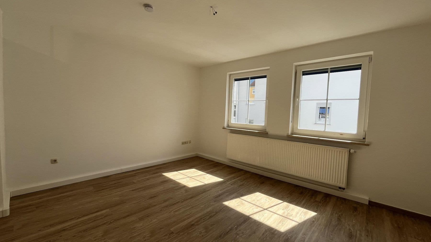 Prodej domu 245 m², pozemek 550 m², Auweg 1, Eggenfelden, Bavorsko Prodej domu 245 m², pozemek 550 m², Auweg 1, Eggenfelden, Bavorsko