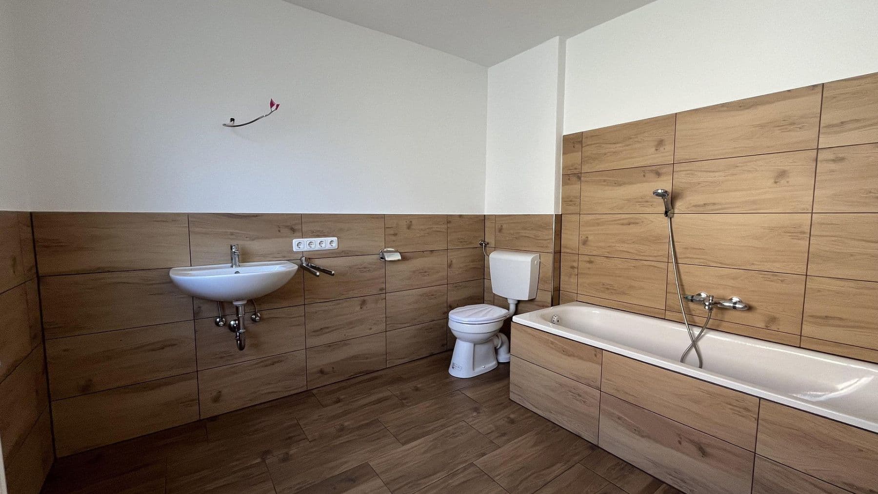 Prodej domu 245 m², pozemek 550 m², Auweg 1, Eggenfelden, Bavorsko Prodej domu 245 m², pozemek 550 m², Auweg 1, Eggenfelden, Bavorsko