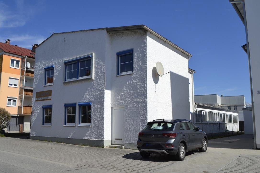 Prodej domu 245 m², pozemek 550 m², Auweg 1, Eggenfelden, Bavorsko Prodej domu 245 m², pozemek 550 m², Auweg 1, Eggenfelden, Bavorsko