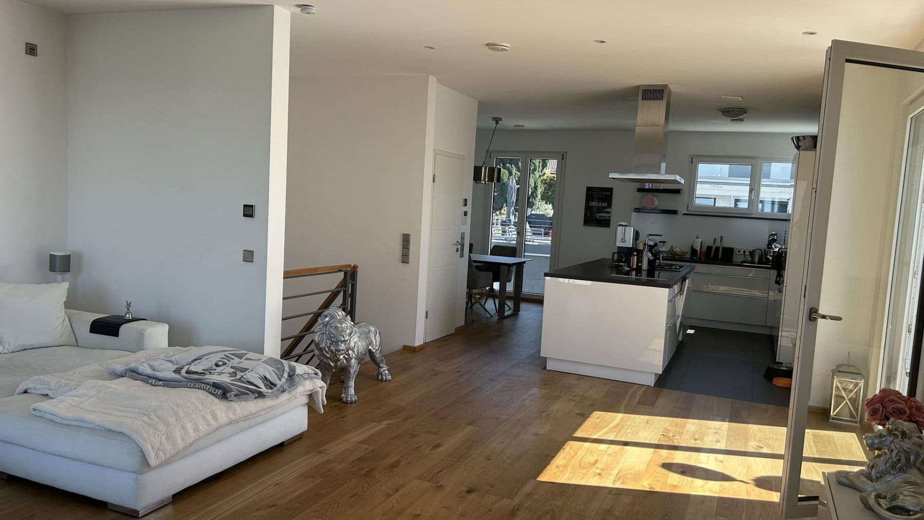 Prodej domu 180 m², pozemek 462 m², Nußloch, Bádensko-Württembersko Prodej domu 180 m², pozemek 462 m², Nußloch, Bádensko-Württembersko