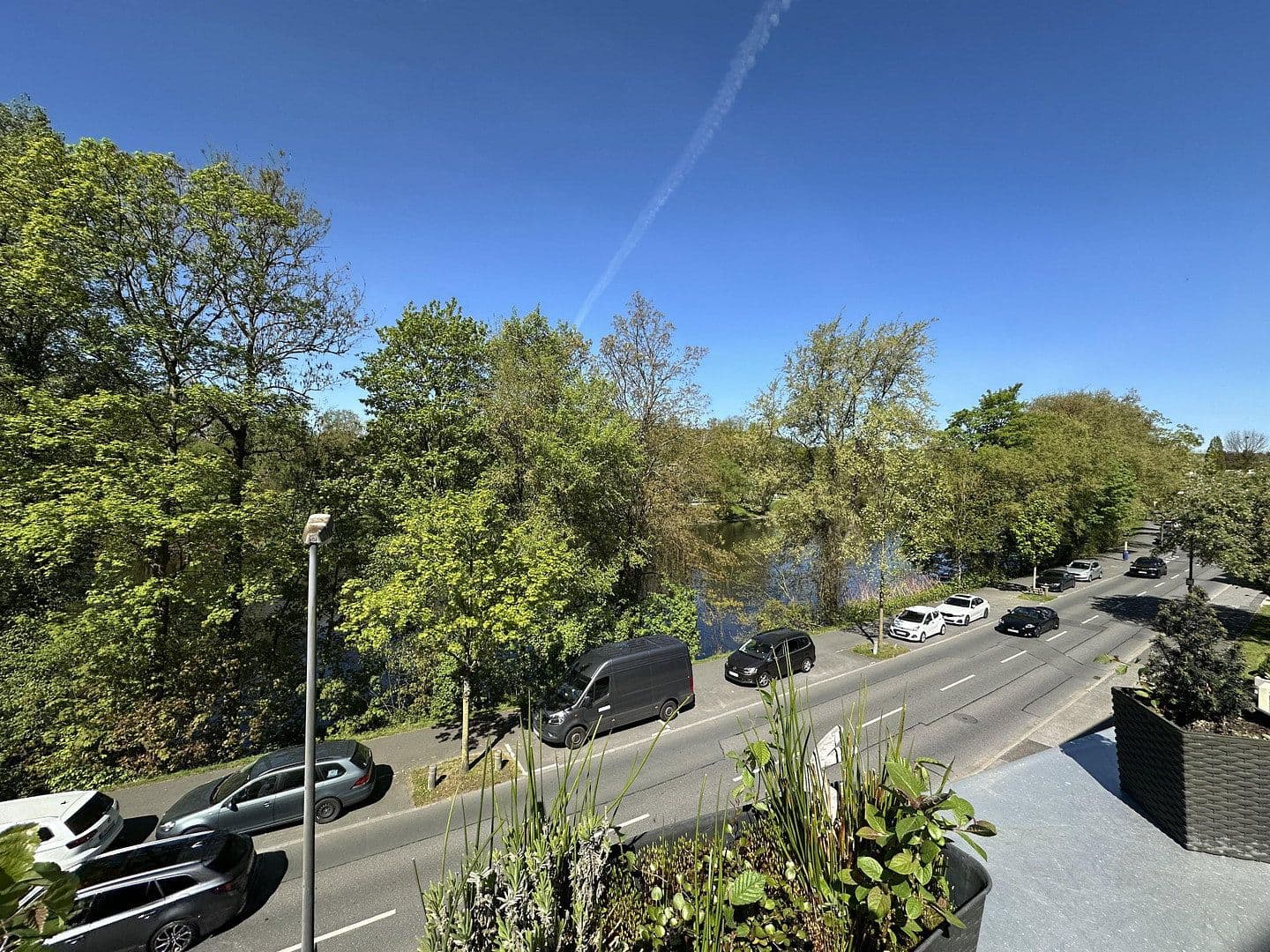 Prodej bytu 3+1 88 m², Laupendahler Landstraße 49, Essen, Severní Porýní-Vestfálsko Prodej bytu 3+1 88 m², Laupendahler Landstraße 49, Essen, Severní Porýní-Vestfálsko