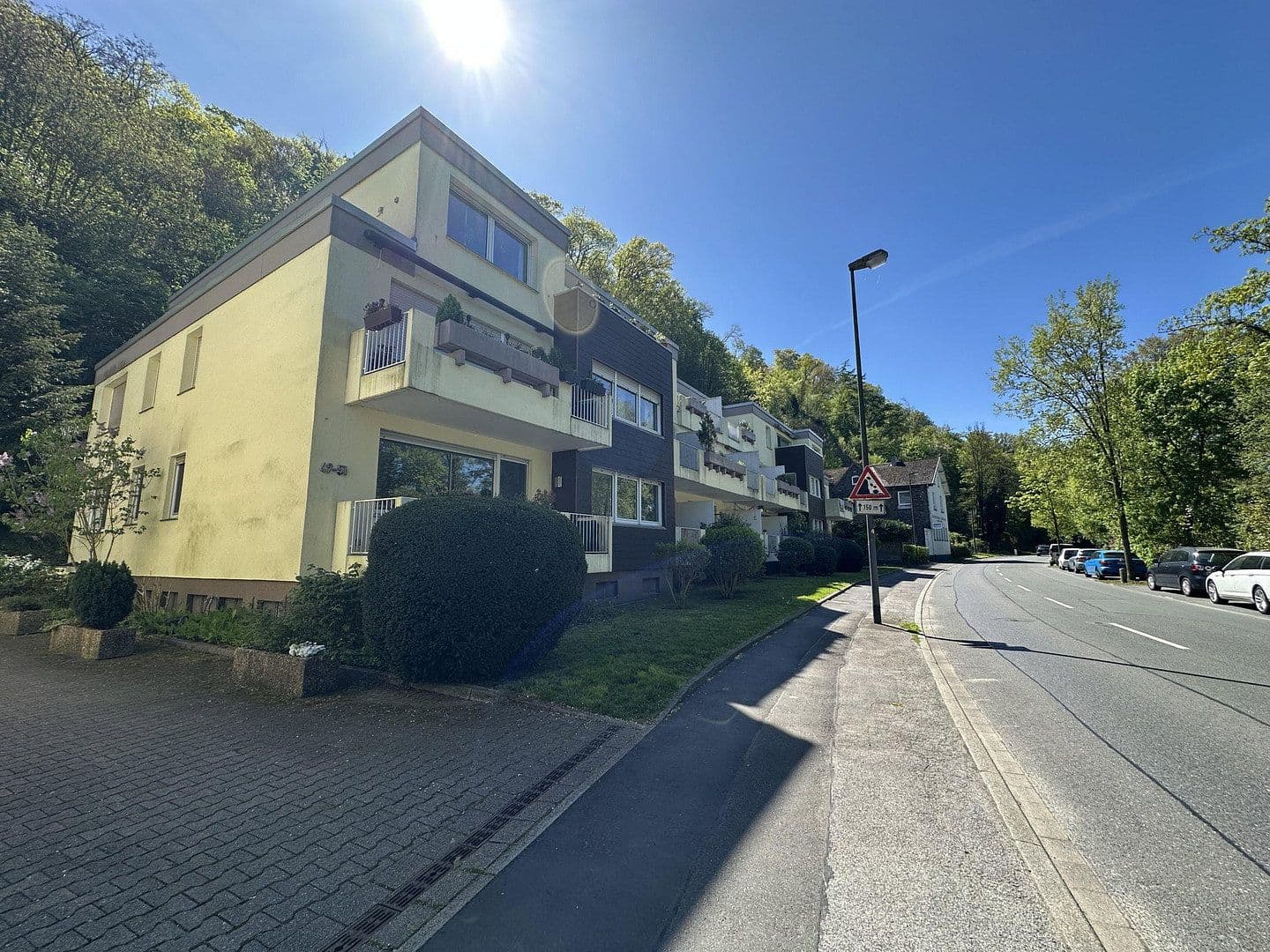 Prodej bytu 3+1 88 m², Laupendahler Landstraße 49, Essen, Severní Porýní-Vestfálsko Prodej bytu 3+1 88 m², Laupendahler Landstraße 49, Essen, Severní Porýní-Vestfálsko