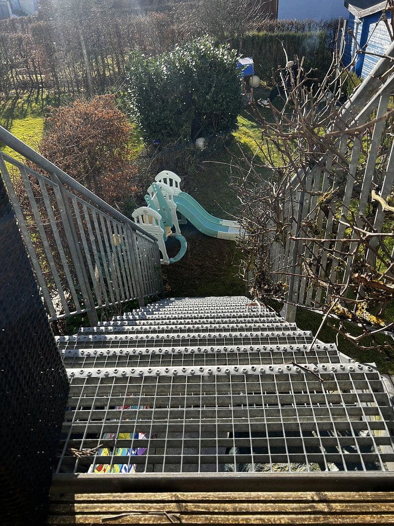 Prodej domu 127 m², pozemek 195 m², Stuttgart, Bádensko-Württembersko Prodej domu 127 m², pozemek 195 m², Stuttgart, Bádensko-Württembersko