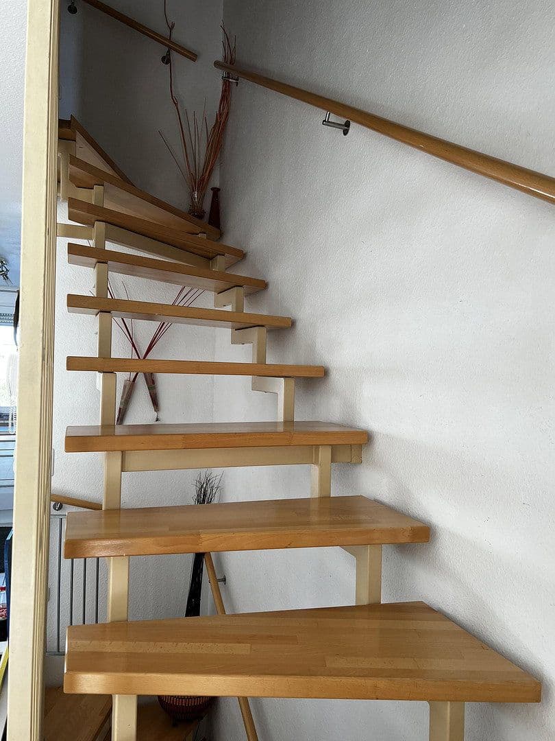 Prodej domu 127 m², pozemek 195 m², Stuttgart, Bádensko-Württembersko Prodej domu 127 m², pozemek 195 m², Stuttgart, Bádensko-Württembersko