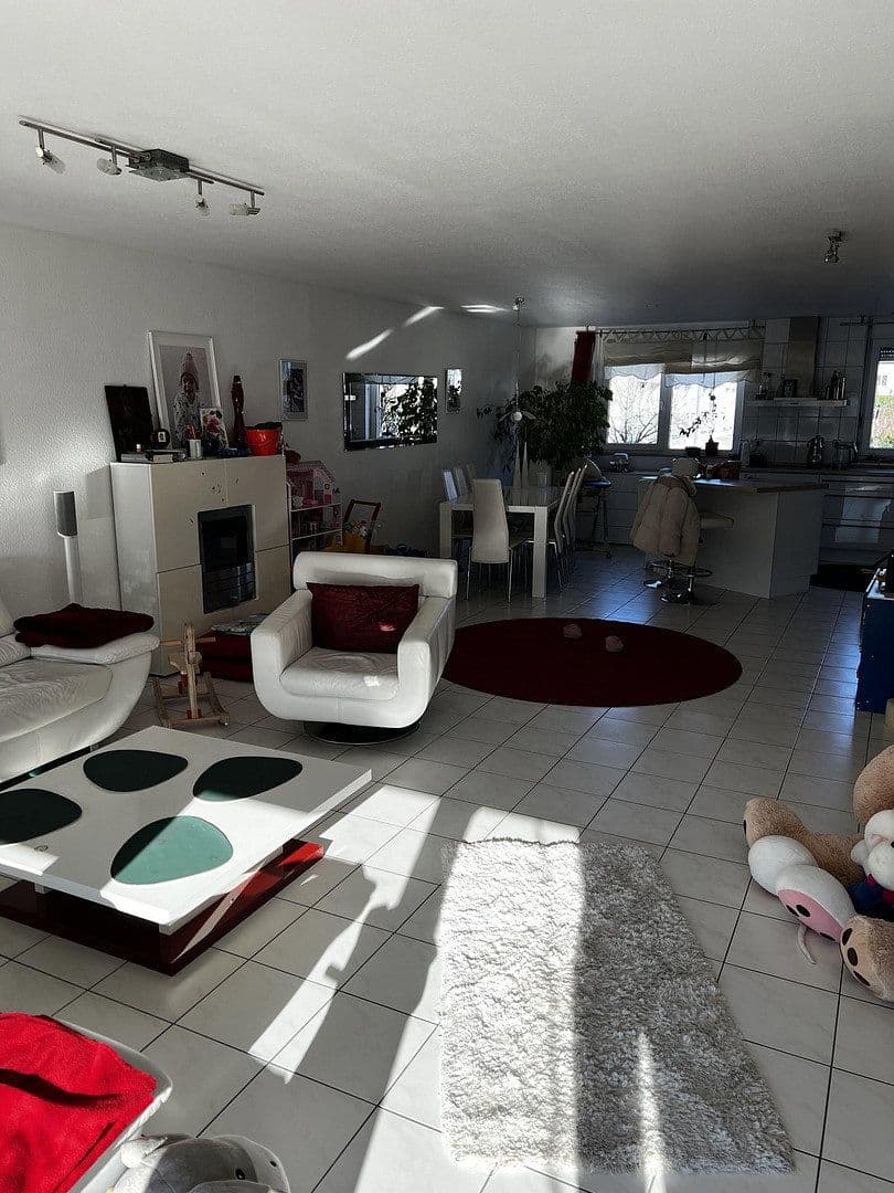 Prodej domu 127 m², pozemek 195 m², Stuttgart, Bádensko-Württembersko Prodej domu 127 m², pozemek 195 m², Stuttgart, Bádensko-Württembersko