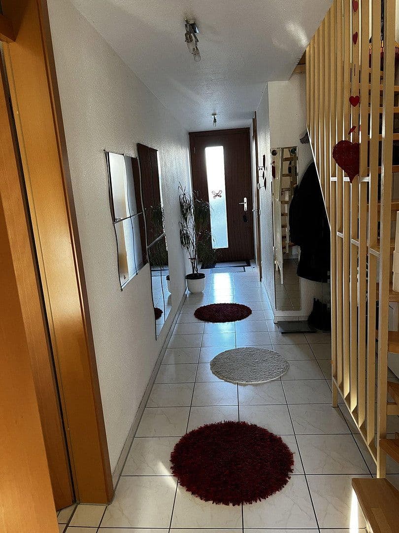 Prodej domu 127 m², pozemek 195 m², Stuttgart, Bádensko-Württembersko Prodej domu 127 m², pozemek 195 m², Stuttgart, Bádensko-Württembersko