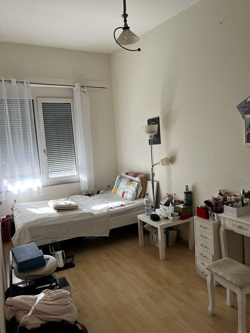 Prodej domu 127 m², pozemek 195 m², Stuttgart, Bádensko-Württembersko Prodej domu 127 m², pozemek 195 m², Stuttgart, Bádensko-Württembersko