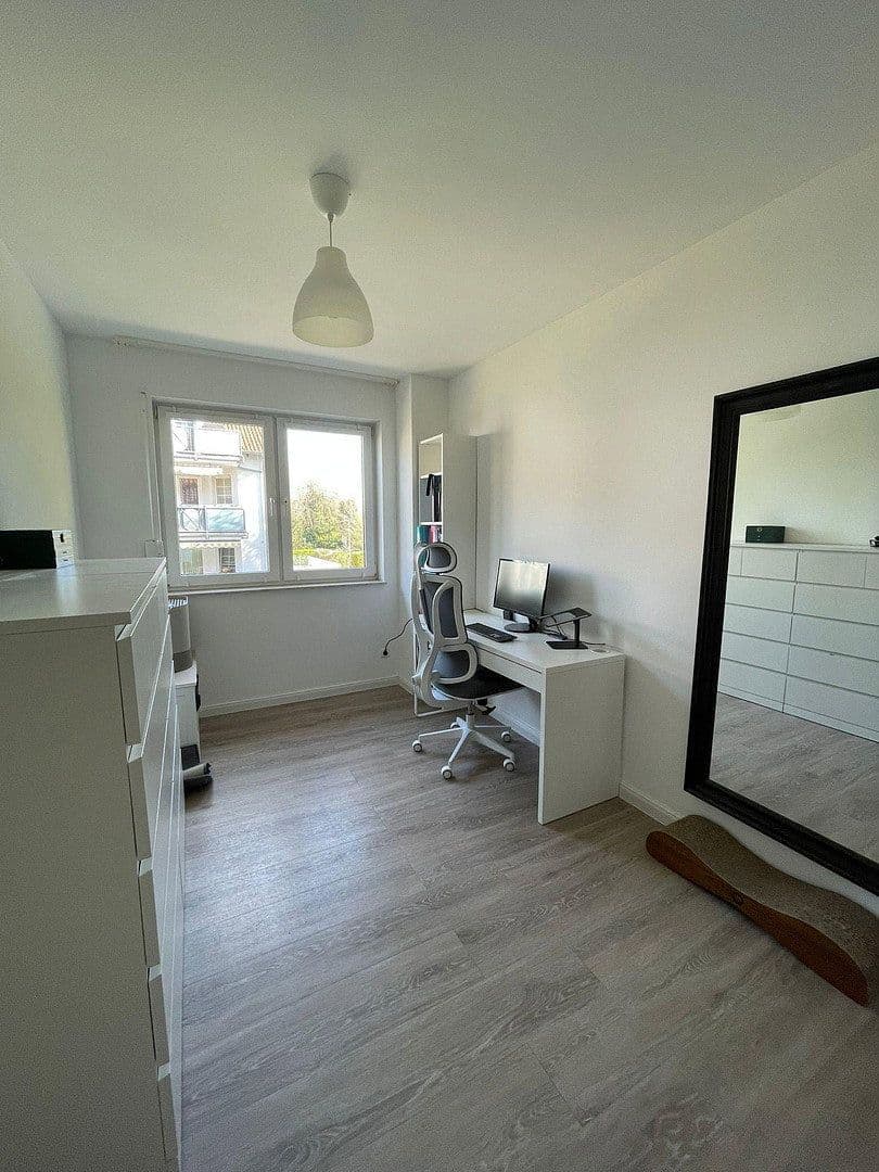 Pronájem bytu 3+1 77 m², Obertshausen, Hessen Pronájem bytu 3+1 77 m², Obertshausen, Hessen