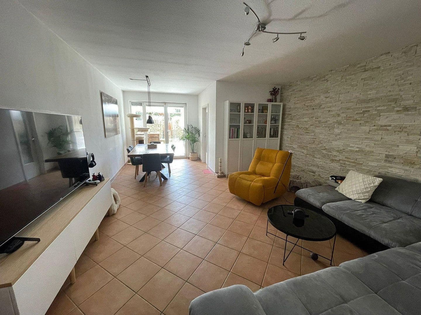 Pronájem bytu 3+1 77 m², Obertshausen, Hessen Pronájem bytu 3+1 77 m², Obertshausen, Hessen