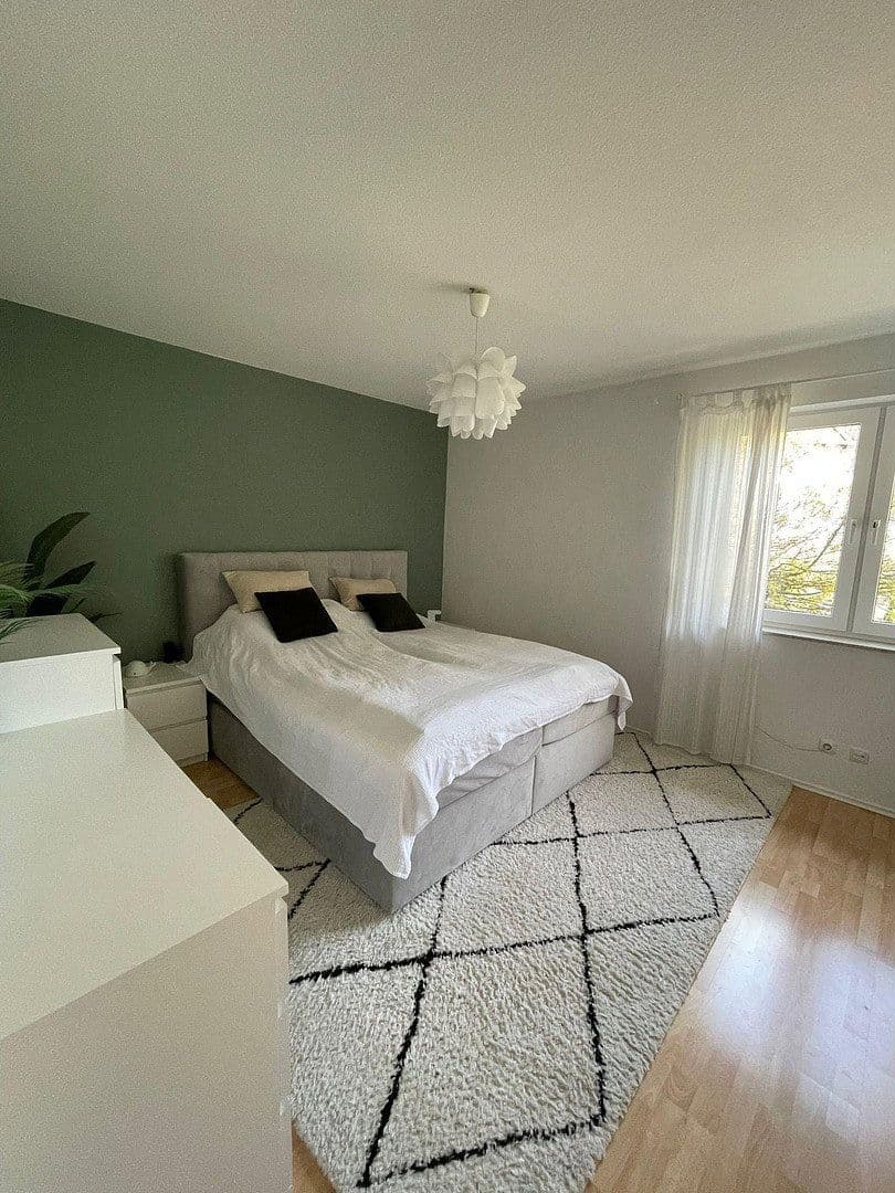 Pronájem bytu 3+1 77 m², Obertshausen, Hessen Pronájem bytu 3+1 77 m², Obertshausen, Hessen