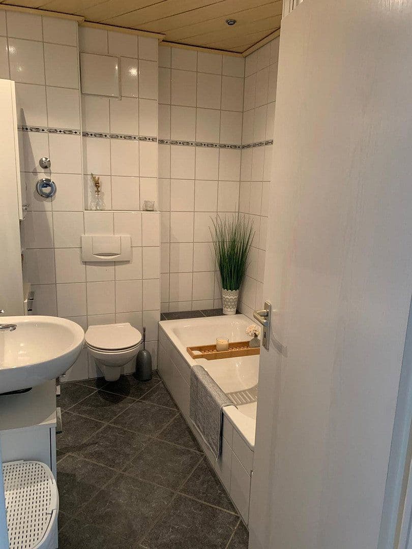 Pronájem bytu 3+1 77 m², Obertshausen, Hessen Pronájem bytu 3+1 77 m², Obertshausen, Hessen
