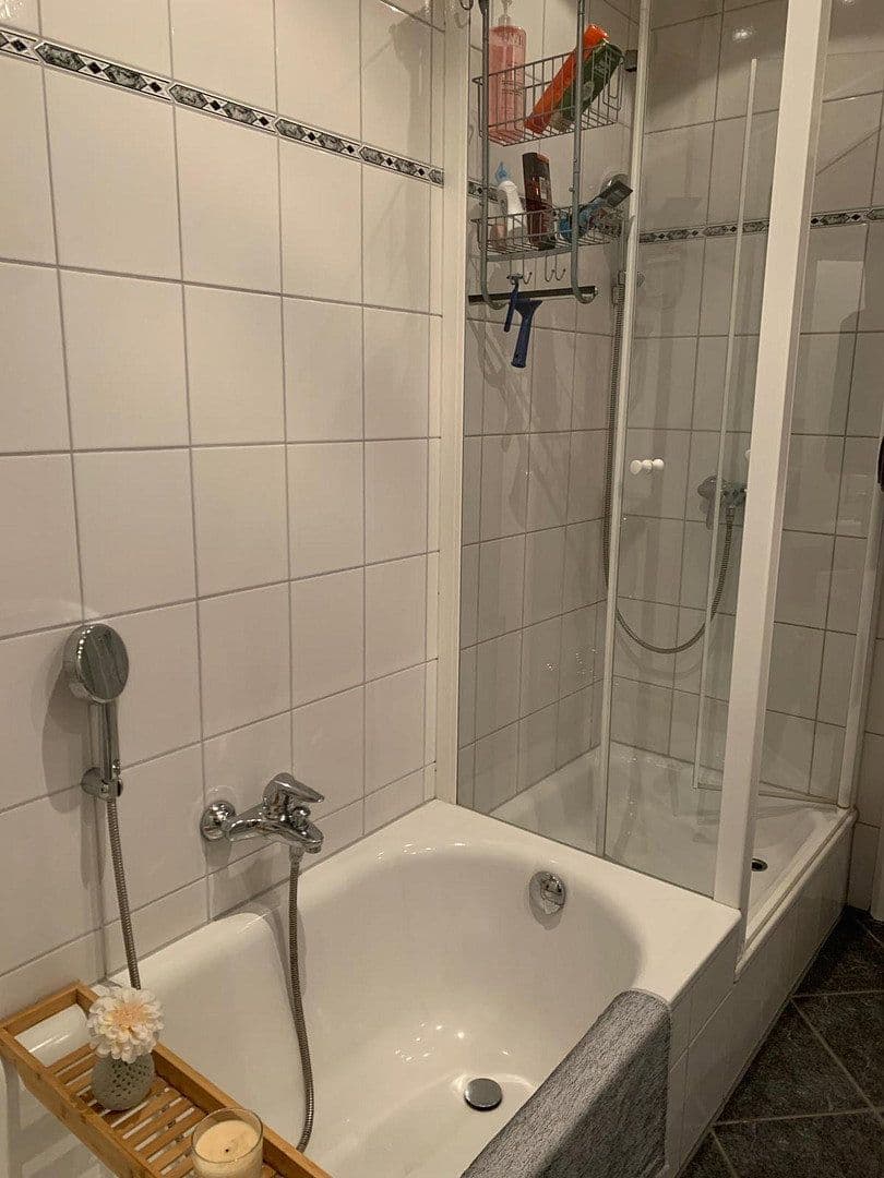 Pronájem bytu 3+1 77 m², Obertshausen, Hessen Pronájem bytu 3+1 77 m², Obertshausen, Hessen