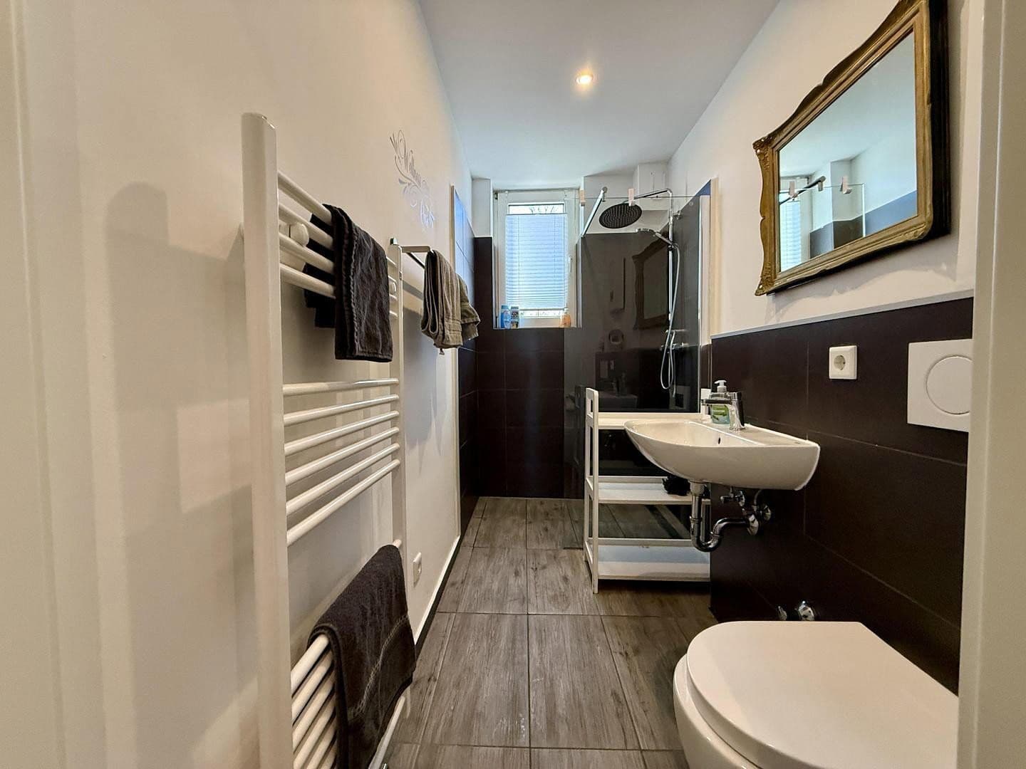 Pronájem bytu 2+1 60 m², Hainstraße 78, Wuppertal, Severní Porýní-Vestfálsko Pronájem bytu 2+1 60 m², Hainstraße 78, Wuppertal, Severní Porýní-Vestfálsko