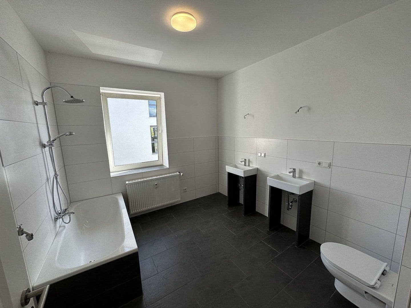 Pronájem bytu 3+1 95 m², Regensburgerstrasse 66, Amberg, Bavorsko Pronájem bytu 3+1 95 m², Regensburgerstrasse 66, Amberg, Bavorsko