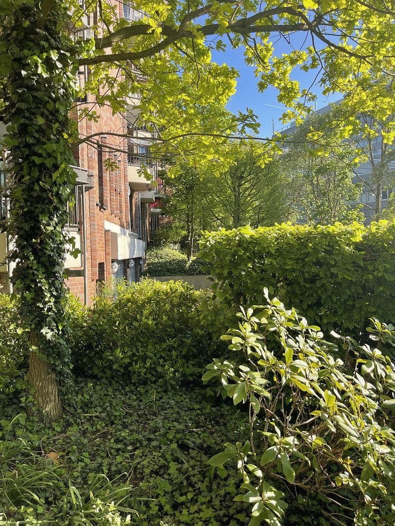 Prodej bytu 2+1 50 m², Eduard-Schloemann-Str. 35, Düsseldorf, Severní Porýní-Vestfálsko Prodej bytu 2+1 50 m², Eduard-Schloemann-Str. 35, Düsseldorf, Severní Porýní-Vestfálsko