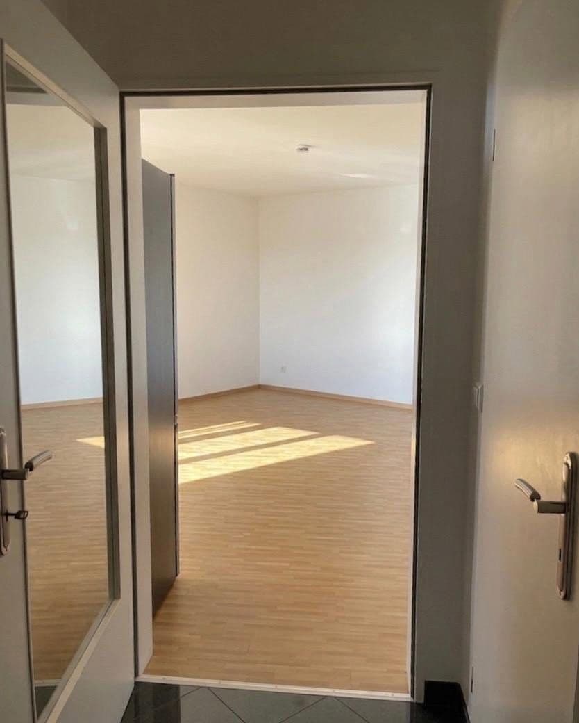 Prodej bytu 2+1 50 m², Eduard-Schloemann-Str. 35, Düsseldorf, Severní Porýní-Vestfálsko Prodej bytu 2+1 50 m², Eduard-Schloemann-Str. 35, Düsseldorf, Severní Porýní-Vestfálsko