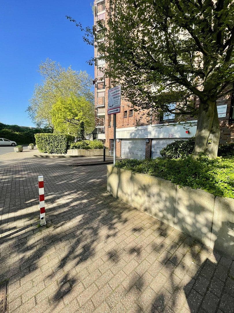 Prodej bytu 2+1 50 m², Eduard-Schloemann-Str. 35, Düsseldorf, Severní Porýní-Vestfálsko Prodej bytu 2+1 50 m², Eduard-Schloemann-Str. 35, Düsseldorf, Severní Porýní-Vestfálsko