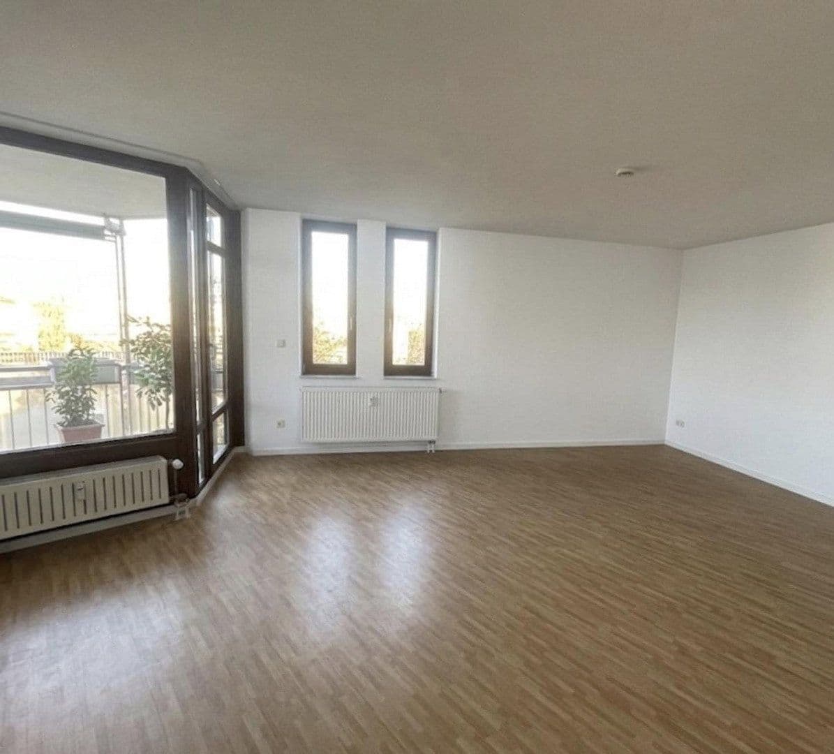 Prodej bytu 2+1 50 m², Eduard-Schloemann-Str. 35, Düsseldorf, Severní Porýní-Vestfálsko Prodej bytu 2+1 50 m², Eduard-Schloemann-Str. 35, Düsseldorf, Severní Porýní-Vestfálsko