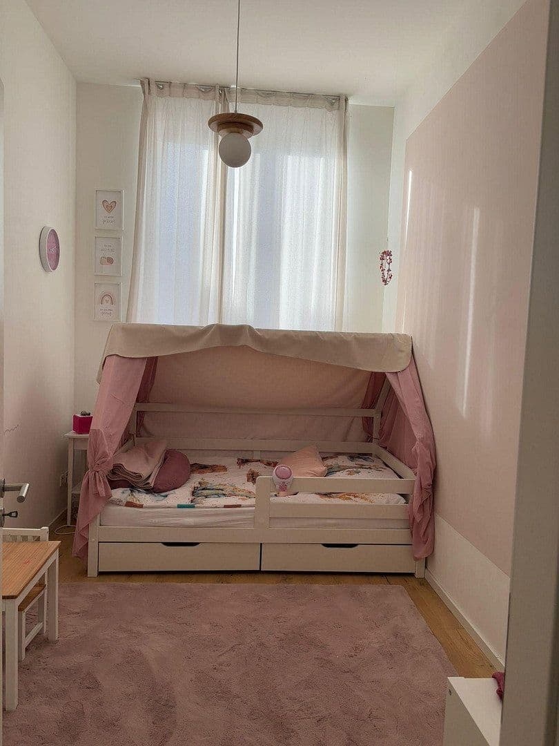 Pronájem bytu 4+kk 110 m², Backnang, Bádensko-Württembersko Pronájem bytu 4+kk 110 m², Backnang, Bádensko-Württembersko