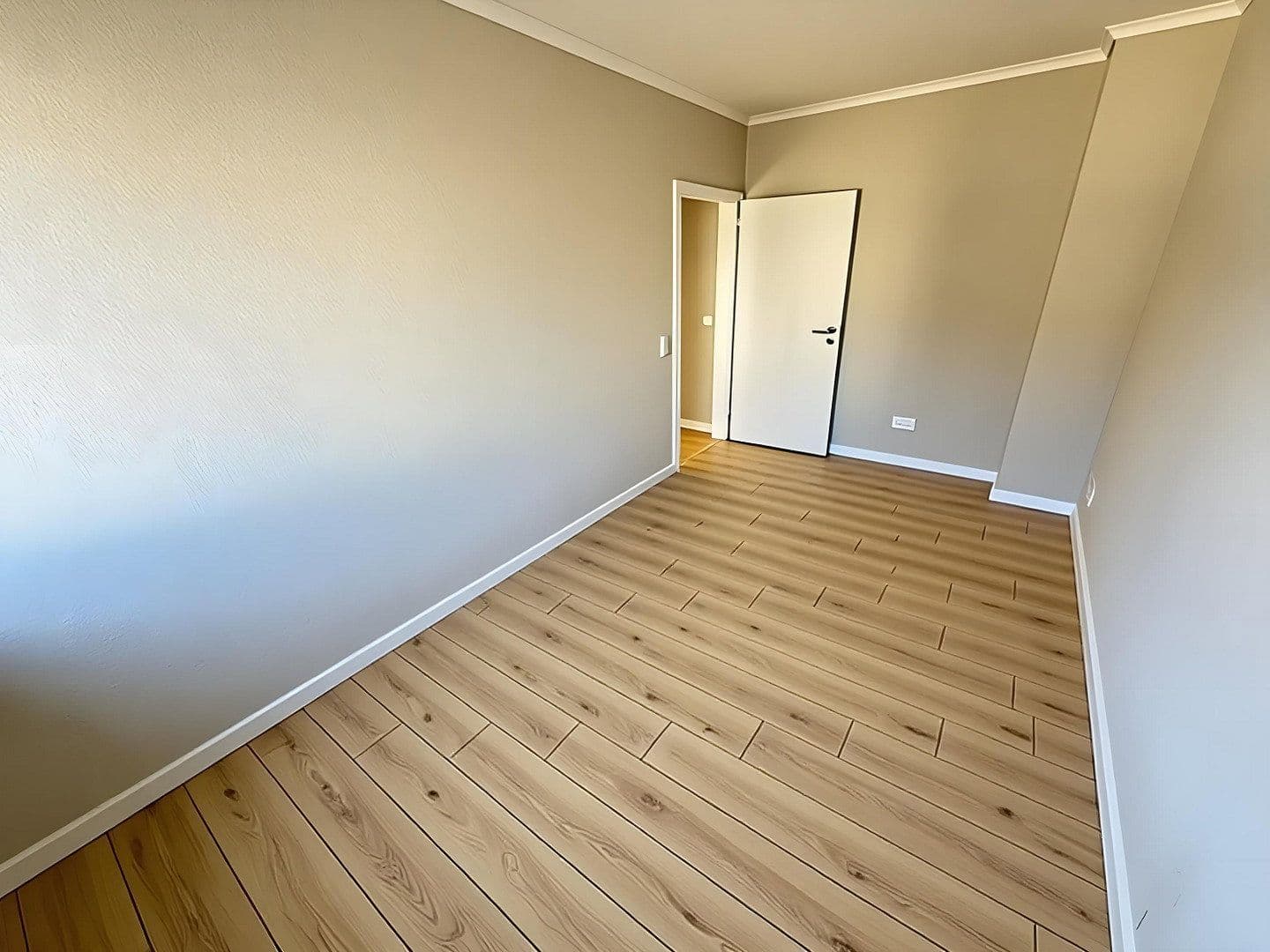 Pronájem bytu 3+1 77 m², Steinenfeld 39, Wuppertal, Severní Porýní-Vestfálsko Pronájem bytu 3+1 77 m², Steinenfeld 39, Wuppertal, Severní Porýní-Vestfálsko