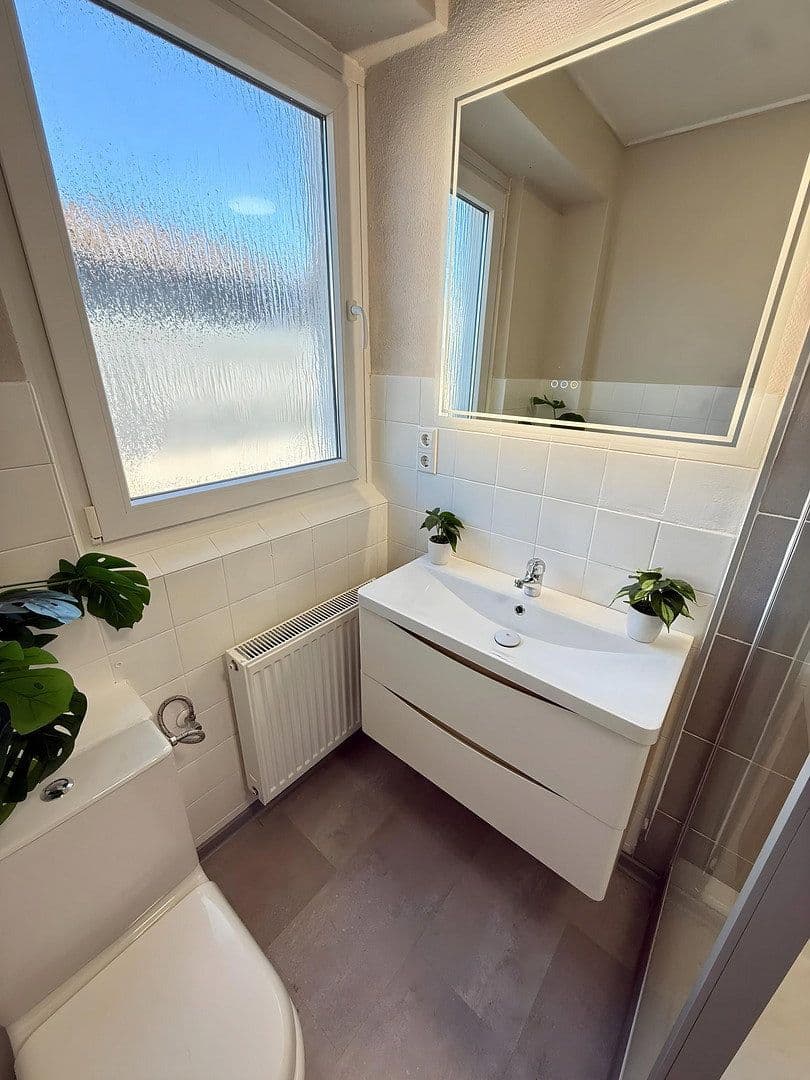 Pronájem bytu 3+1 77 m², Steinenfeld 39, Wuppertal, Severní Porýní-Vestfálsko Pronájem bytu 3+1 77 m², Steinenfeld 39, Wuppertal, Severní Porýní-Vestfálsko