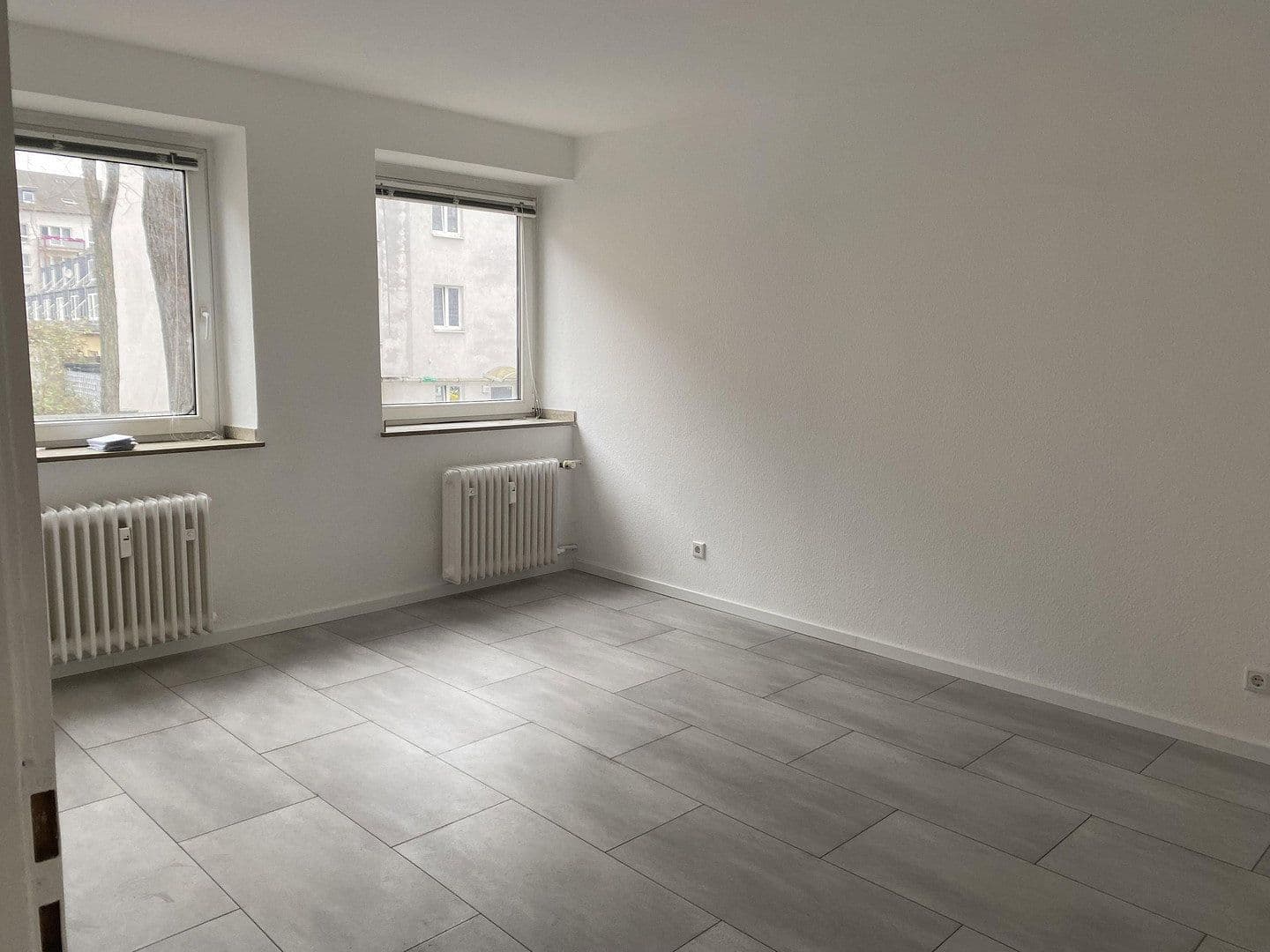 Pronájem bytu 2+1 52 m², Albertstr. 109, Düsseldorf, Severní Porýní-Vestfálsko Pronájem bytu 2+1 52 m², Albertstr. 109, Düsseldorf, Severní Porýní-Vestfálsko