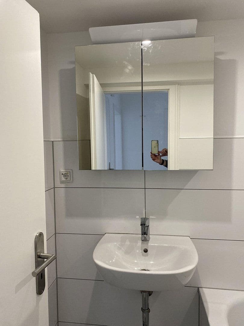 Pronájem bytu 2+1 52 m², Albertstr. 109, Düsseldorf, Severní Porýní-Vestfálsko Pronájem bytu 2+1 52 m², Albertstr. 109, Düsseldorf, Severní Porýní-Vestfálsko