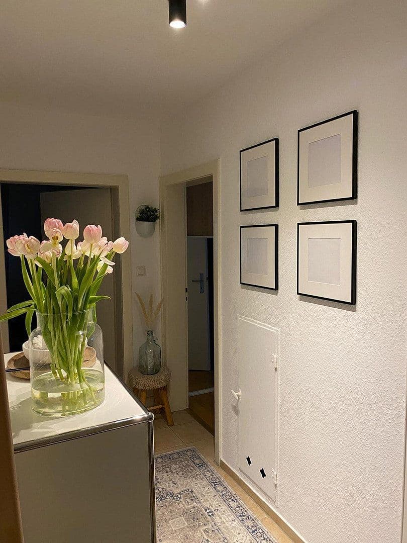 Pronájem bytu 3+1 70 m², Traubenstr. 30, Stuttgart, Bádensko-Württembersko Pronájem bytu 3+1 70 m², Traubenstr. 30, Stuttgart, Bádensko-Württembersko