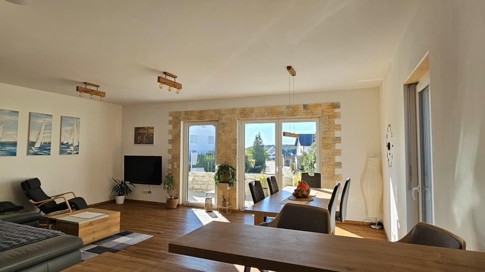 Prodej domu 127 m², pozemek 337 m², Denkendorf, Bavorsko Prodej domu 127 m², pozemek 337 m², Denkendorf, Bavorsko