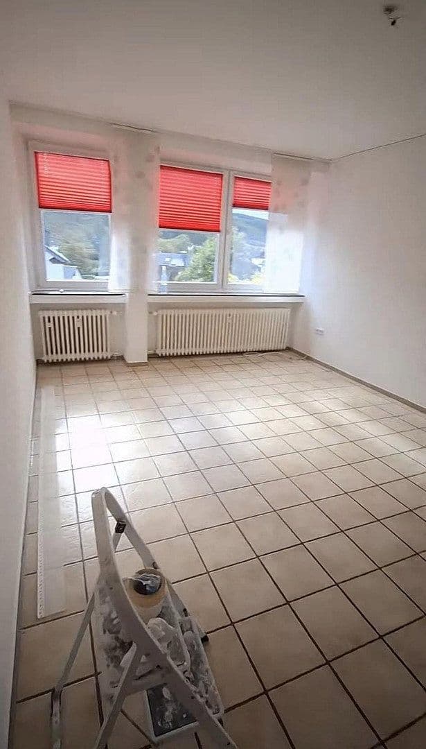 Pronájem bytu 4+1 107 m², Olper Straße 29, Eslohe, Severní Porýní-Vestfálsko Pronájem bytu 4+1 107 m², Olper Straße 29, Eslohe, Severní Porýní-Vestfálsko