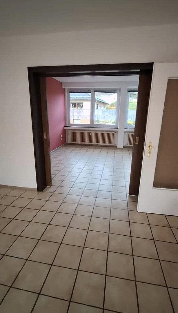 Pronájem bytu 4+1 107 m², Olper Straße 29, Eslohe, Severní Porýní-Vestfálsko Pronájem bytu 4+1 107 m², Olper Straße 29, Eslohe, Severní Porýní-Vestfálsko