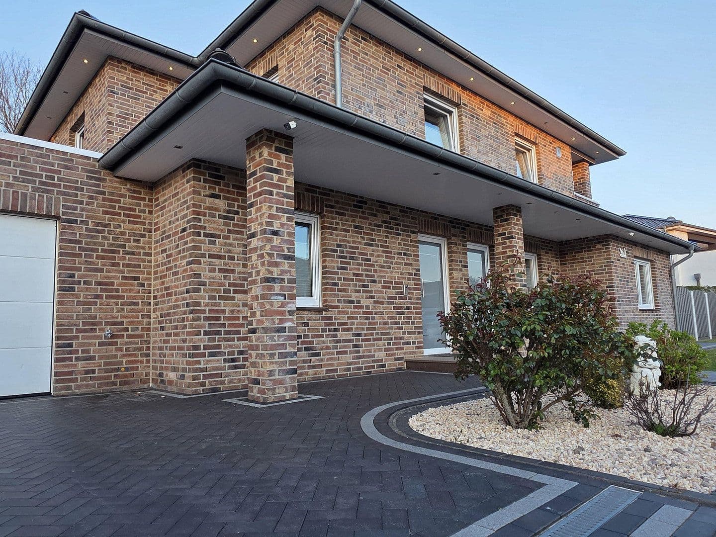 Prodej domu 216 m², pozemek 666 m², Georg-Hillmann-Ring 57, Geestland, Dolní Sasko Prodej domu 216 m², pozemek 666 m², Georg-Hillmann-Ring 57, Geestland, Dolní Sasko