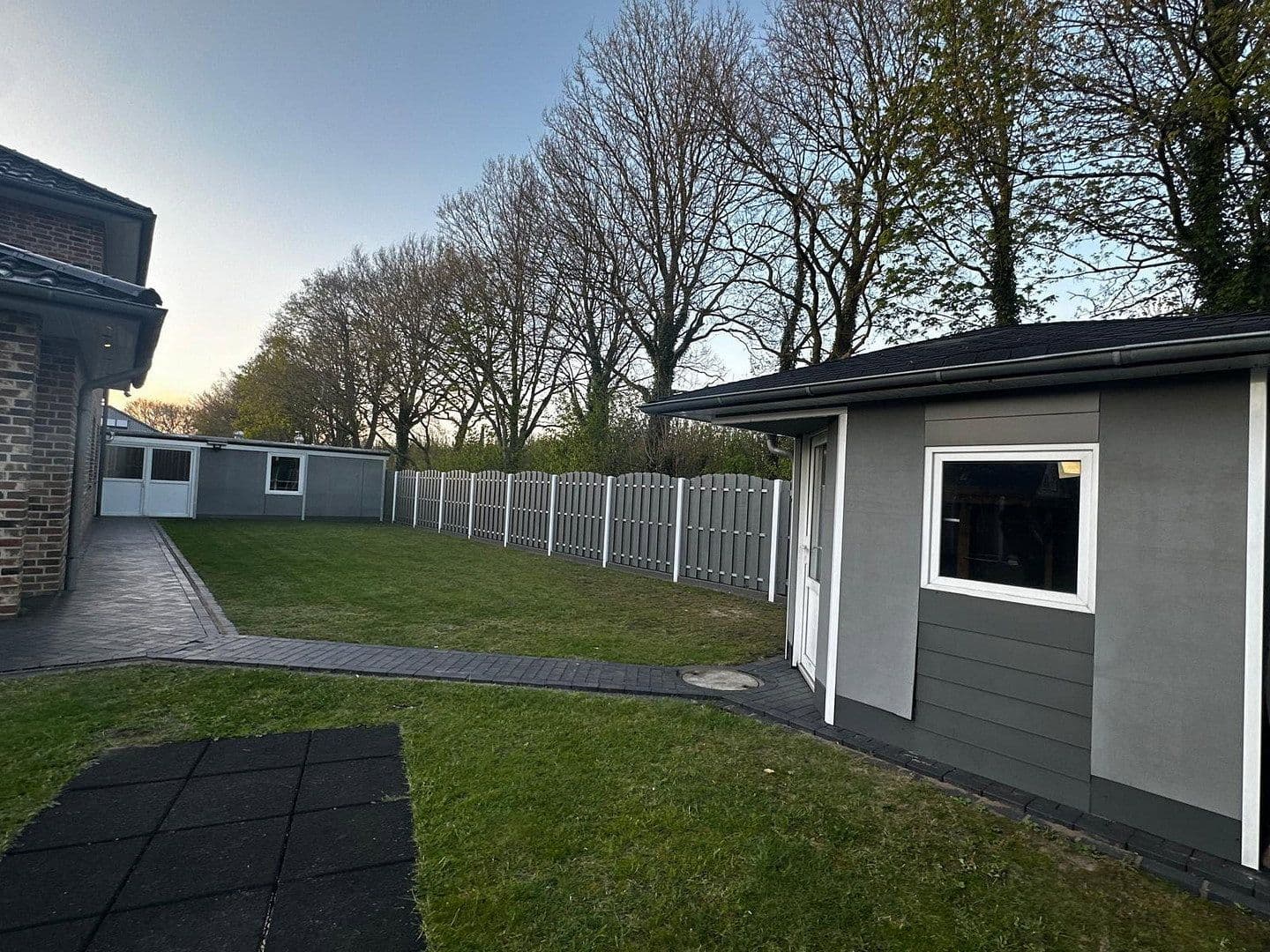 Prodej domu 216 m², pozemek 666 m², Georg-Hillmann-Ring 57, Geestland, Dolní Sasko Prodej domu 216 m², pozemek 666 m², Georg-Hillmann-Ring 57, Geestland, Dolní Sasko