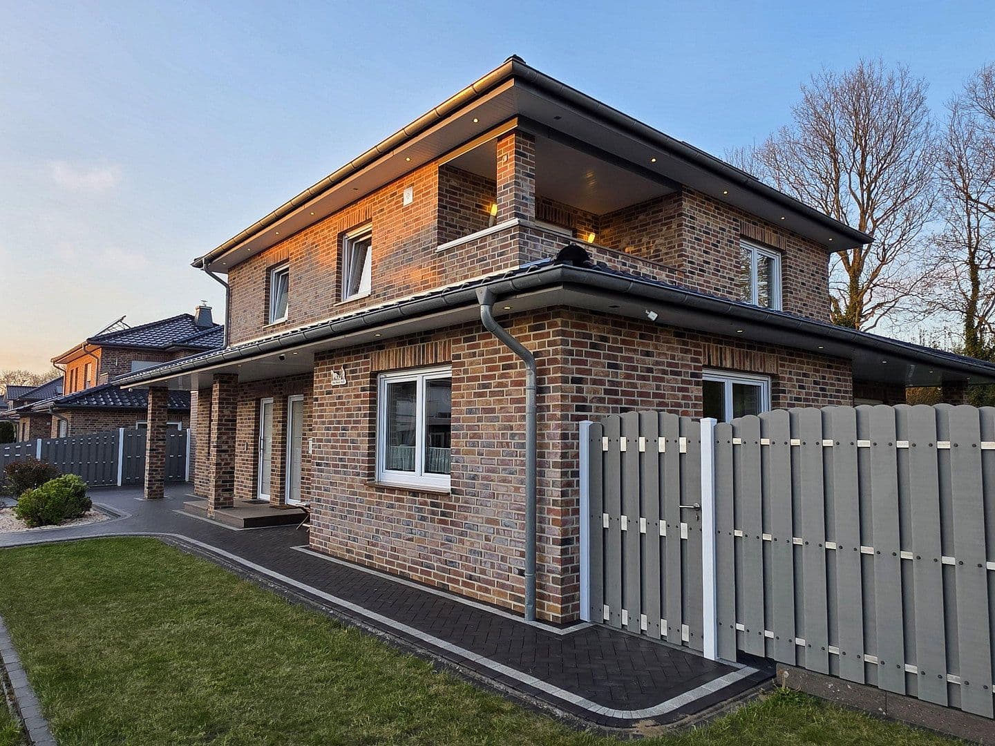Prodej domu 216 m², pozemek 666 m², Georg-Hillmann-Ring 57, Geestland, Dolní Sasko Prodej domu 216 m², pozemek 666 m², Georg-Hillmann-Ring 57, Geestland, Dolní Sasko