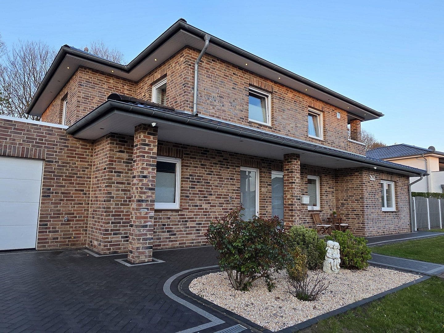 Prodej domu 216 m², pozemek 666 m², Georg-Hillmann-Ring 57, Geestland, Dolní Sasko Prodej domu 216 m², pozemek 666 m², Georg-Hillmann-Ring 57, Geestland, Dolní Sasko