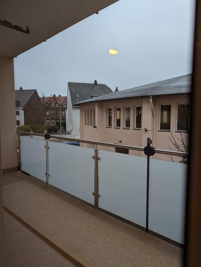 Pronájem bytu 3+1 81 m², Kaiserslautern, Porýní-Falc Pronájem bytu 3+1 81 m², Kaiserslautern, Porýní-Falc