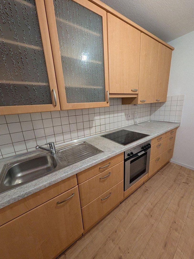 Pronájem bytu 3+1 81 m², Kaiserslautern, Porýní-Falc Pronájem bytu 3+1 81 m², Kaiserslautern, Porýní-Falc